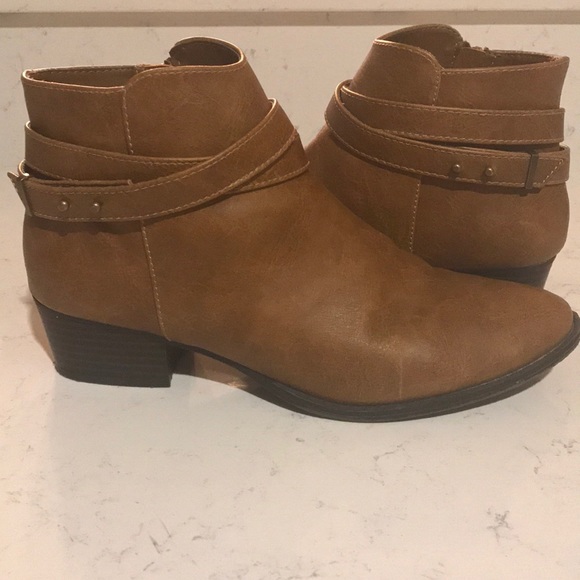 LC Lauren Conrad Shoes - LC Lauren Conrad Brown Booties